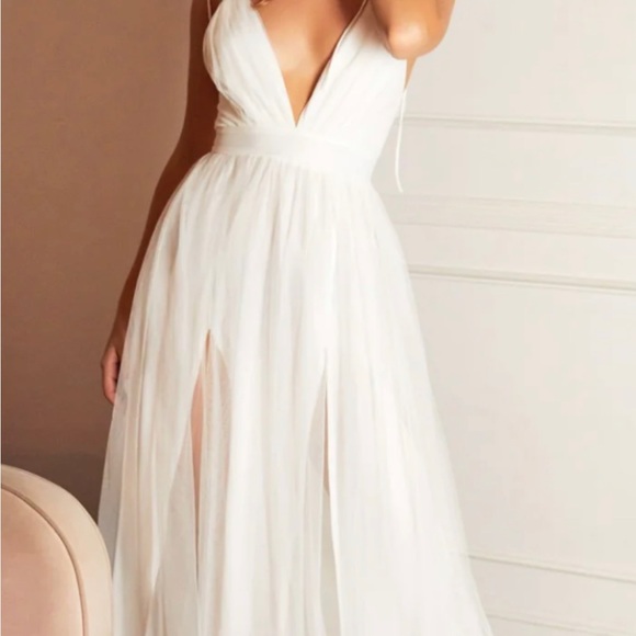 CInderella divine NWT TULLE SKIRT WITH LEG SLIT IN LINING Off White color - Picture 2 of 7